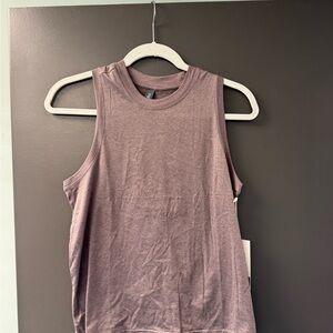 Vuori energy top size small NWT